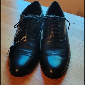 New Size 8 Cole Haan Black Leather Oxfords w/Thick Leather Soles.  Gorgeous